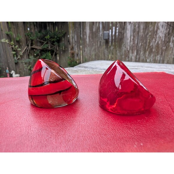 2 Vintage Glass Dome Rings, Red Statement Rings - Picture 3 of 8